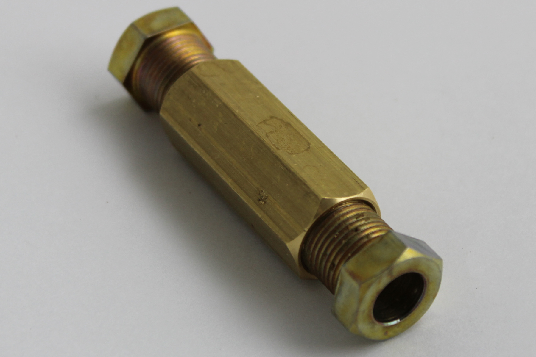 Cоединитель магистральный D6/D8 GZ-230B