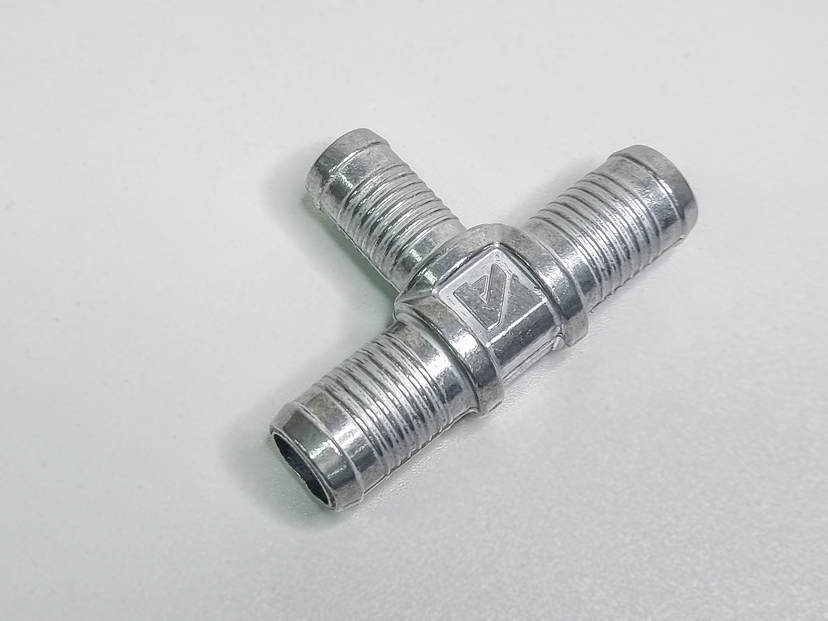 Тройник системы охлаждения ГБО 21/16/21